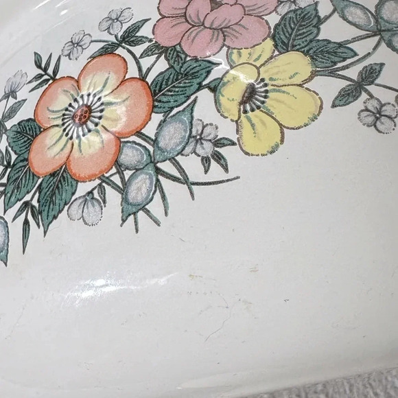 Vintage Enamelware Dutch Oven With Floral Design - Picture 10 of 13